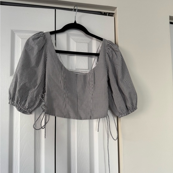 Abercrombie & Fitch Tops - Abercrombie & Fitch Gray Checkered Top